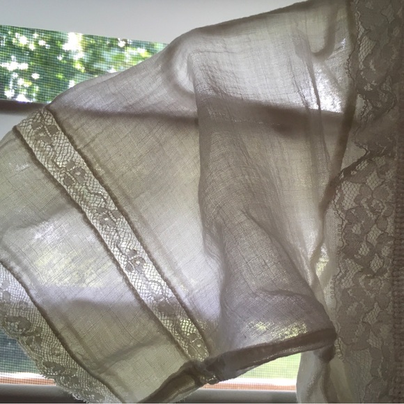 Vintage. 1950’s. Children’s Rare White Linen and Lace Dress. Handmade. US2-4. - Picture 3 of 8